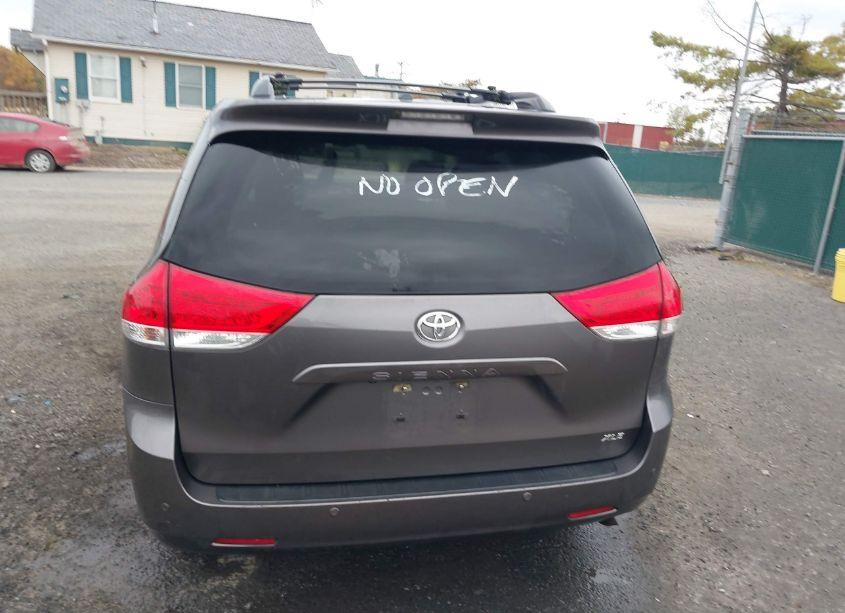 Photo 17 of 2013 Toyota Sienna XLE V6 8 PASSENGER (VIN 5TDYK3DC8DS373258)