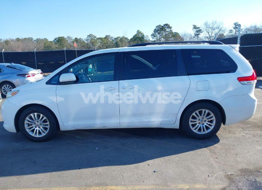 Photo 14 of 2013 Toyota Sienna XLE V6 8 PASSENGER (VIN 5TDYK3DC8DS375124)