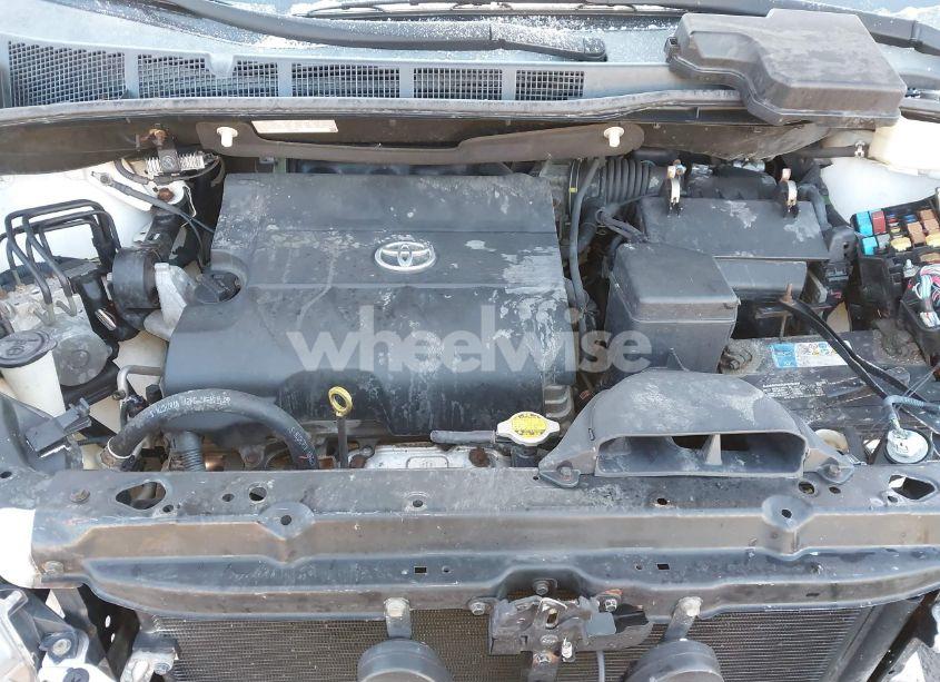 Photo 10 of 2013 Toyota Sienna XLE V6 8 PASSENGER (VIN 5TDYK3DC8DS402418)