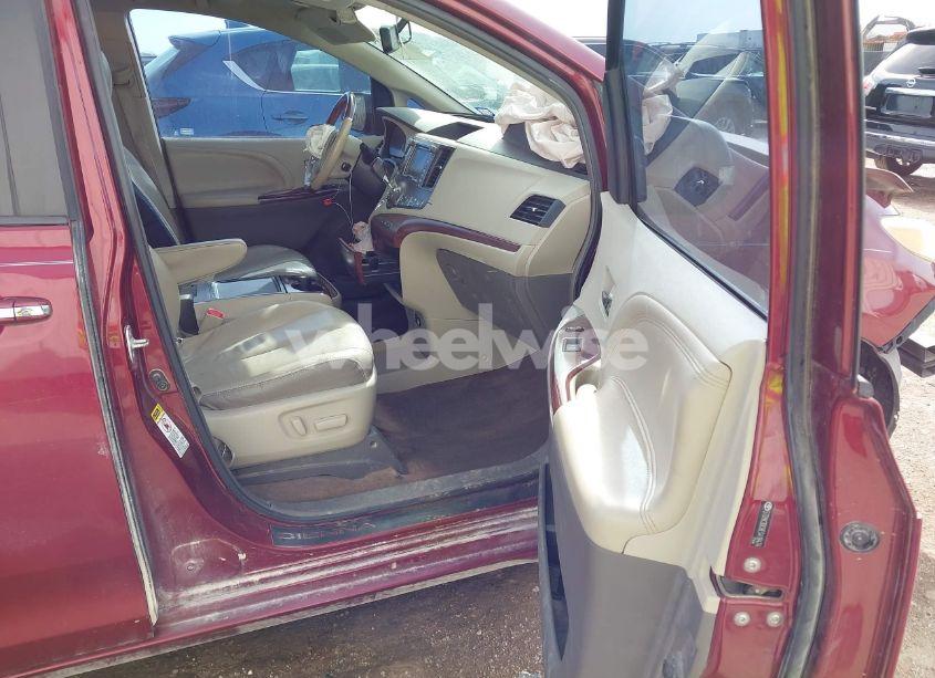 Photo 5 of 2014 Toyota Sienna LIMITED V6 7 PASSENGER (VIN 5TDYK3DC8ES418474)