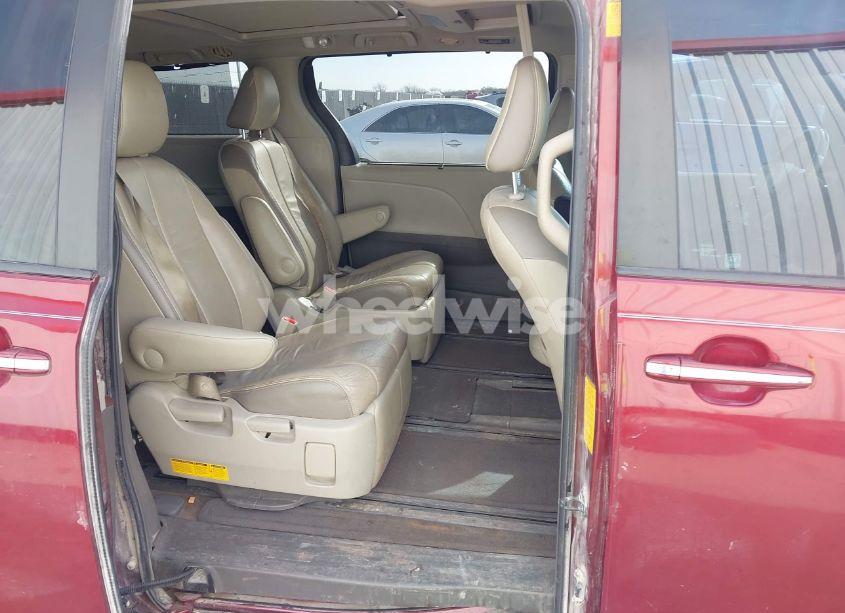 Photo 8 of 2014 Toyota Sienna LIMITED V6 7 PASSENGER (VIN 5TDYK3DC8ES418474)