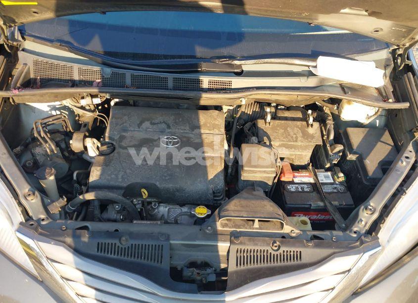 Photo 10 of 2014 Toyota Sienna XLE V6 8 PASSENGER (VIN 5TDYK3DC8ES429538)