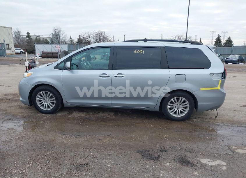 Photo 14 of 2014 Toyota Sienna XLE/LIMITED (VIN 5TDYK3DC8ES434495)