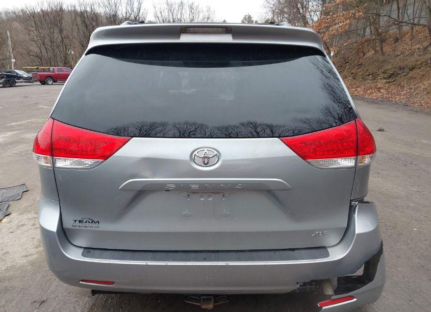 Photo 16 of 2014 Toyota Sienna XLE V6 8 PASSENGER (VIN 5TDYK3DC8ES442872)