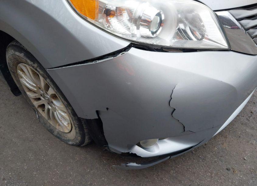 Photo 6 of 2014 Toyota Sienna XLE V6 8 PASSENGER (VIN 5TDYK3DC8ES442872)