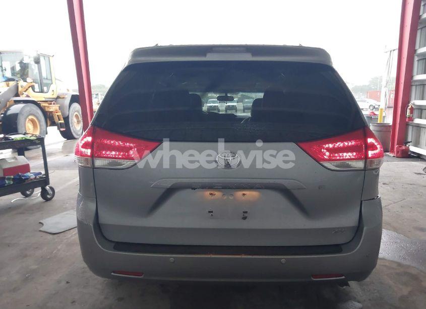 Photo 16 of 2014 Toyota Sienna XLE/LIMITED (VIN 5TDYK3DC8ES480098)