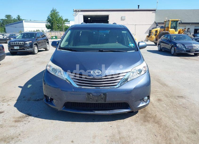Photo 12 of 2015 Toyota Sienna XLE PREMIUM 8 PASSENGER (VIN 5TDYK3DC8FS533898)