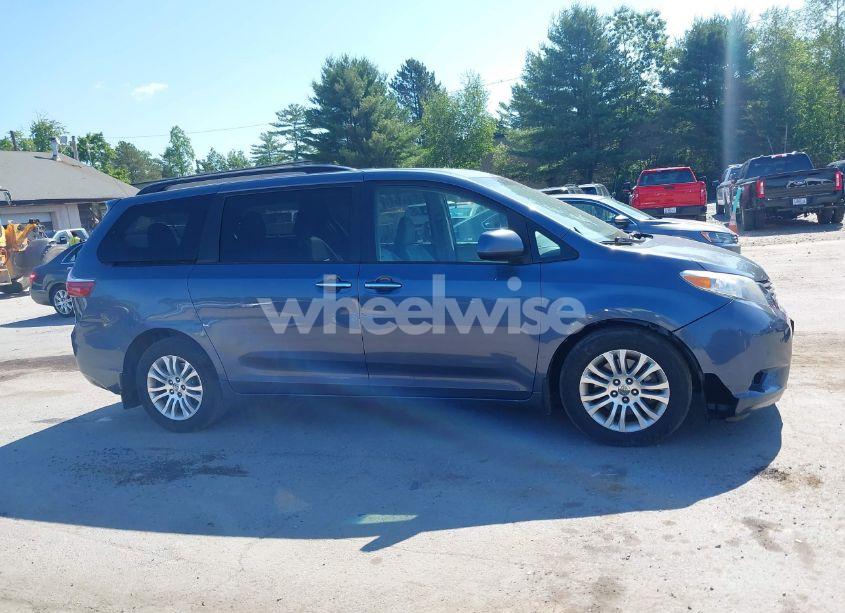 Photo 13 of 2015 Toyota Sienna XLE PREMIUM 8 PASSENGER (VIN 5TDYK3DC8FS533898)