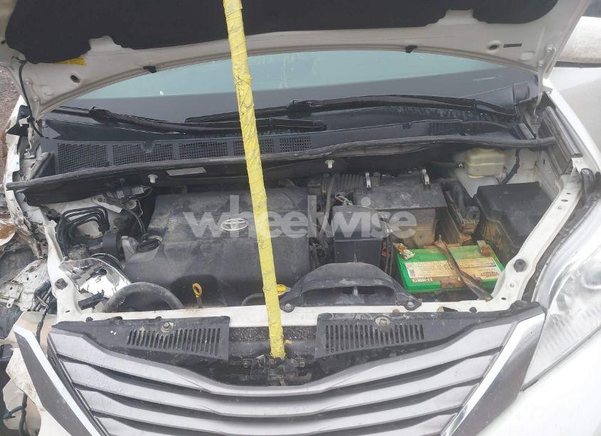 Photo 10 of 2015 Toyota Sienna XLE/LIMITED (VIN 5TDYK3DC8FS537028)