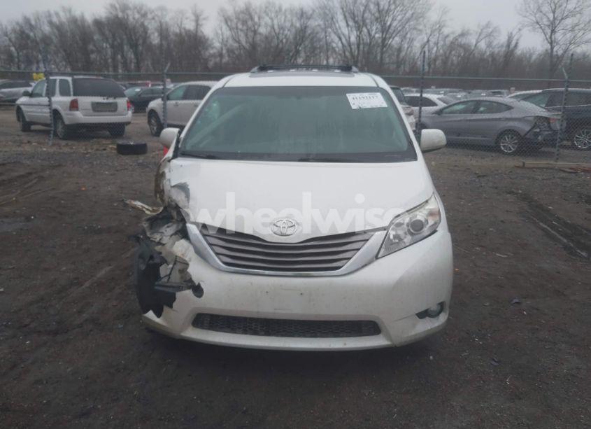Photo 12 of 2015 Toyota Sienna XLE/LIMITED (VIN 5TDYK3DC8FS537028)