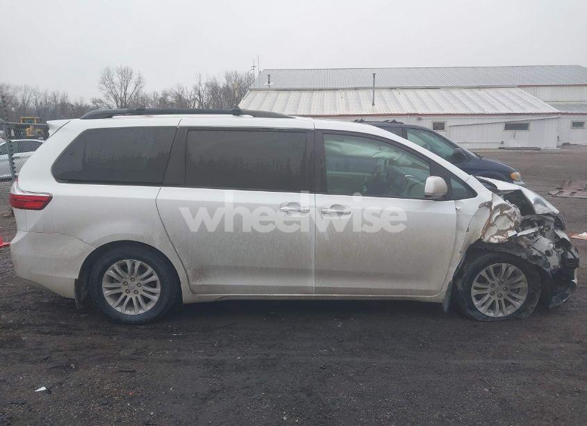 Photo 13 of 2015 Toyota Sienna XLE/LIMITED (VIN 5TDYK3DC8FS537028)