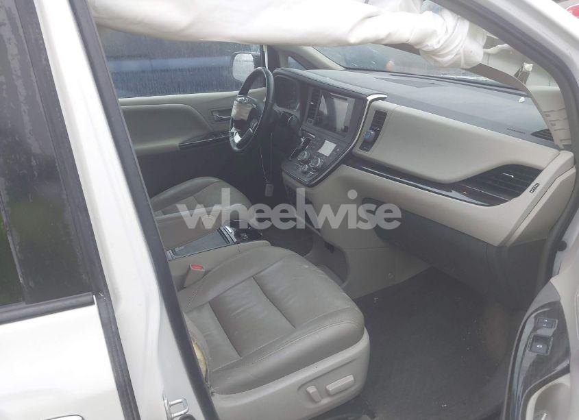 Photo 5 of 2015 Toyota Sienna XLE/LIMITED (VIN 5TDYK3DC8FS537028)