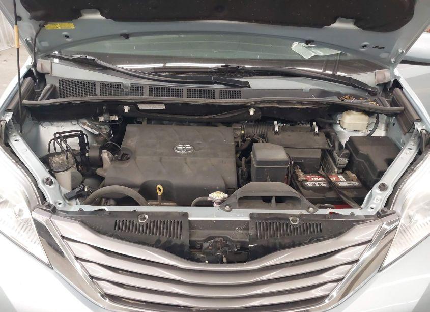 Photo 10 of 2015 Toyota Sienna XLE/LIMITED (VIN 5TDYK3DC8FS546960)