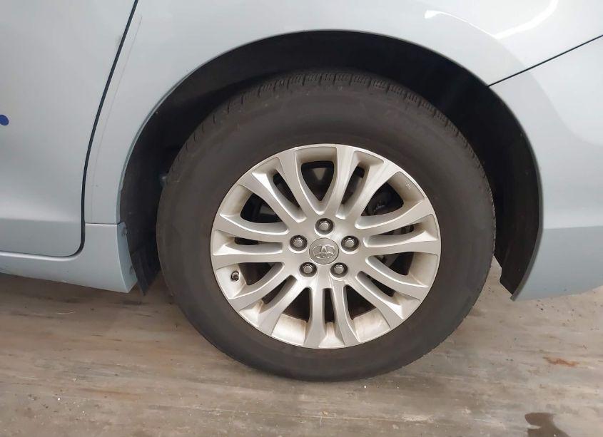 Photo 12 of 2015 Toyota Sienna XLE/LIMITED (VIN 5TDYK3DC8FS546960)
