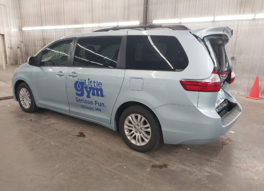 Photo 3 of 2015 Toyota Sienna XLE/LIMITED (VIN 5TDYK3DC8FS546960)