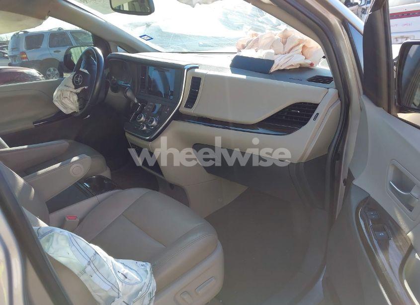 Photo 5 of 2015 Toyota Sienna XLE/LIMITED (VIN 5TDYK3DC8FS547056)