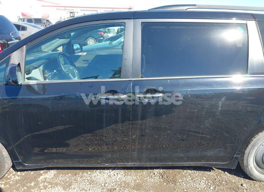 Photo 14 of 2015 Toyota Sienna XLE 8 PASSENGER (VIN 5TDYK3DC8FS607028)