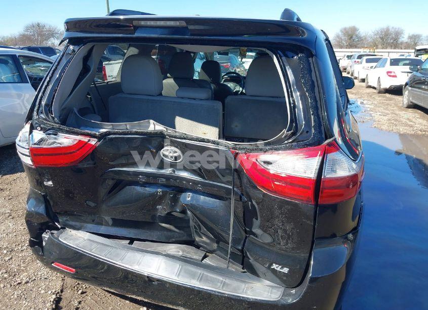 Photo 20 of 2015 Toyota Sienna XLE 8 PASSENGER (VIN 5TDYK3DC8FS607028)