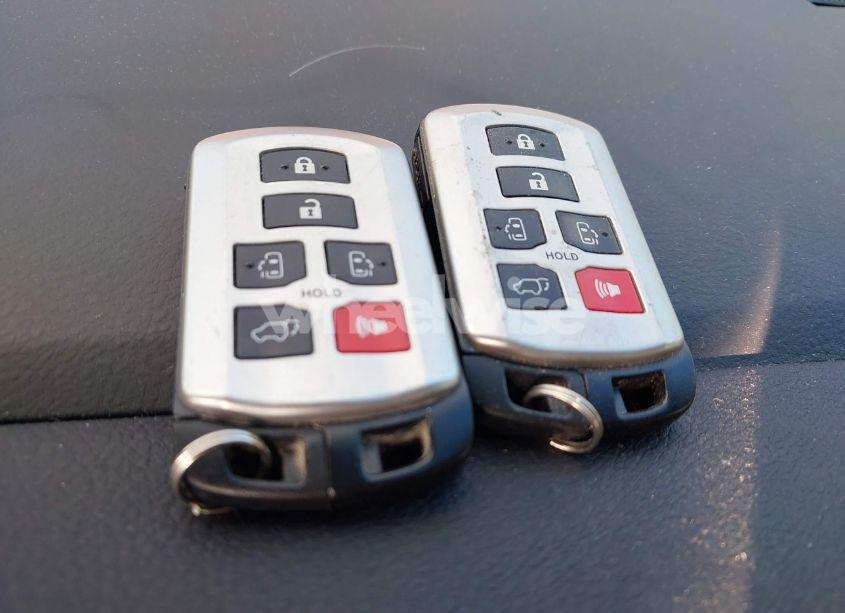 Photo 11 of 2016 Toyota Sienna XLE/LIMITED (VIN 5TDYK3DC8GS701072)