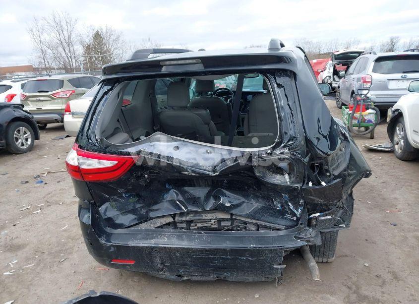 Photo 17 of 2016 Toyota Sienna XLE PREMIUM 8 PASSENGER (VIN 5TDYK3DC8GS718289)