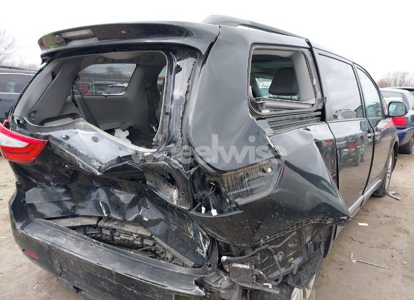 Photo 18 of 2016 Toyota Sienna XLE PREMIUM 8 PASSENGER (VIN 5TDYK3DC8GS718289)