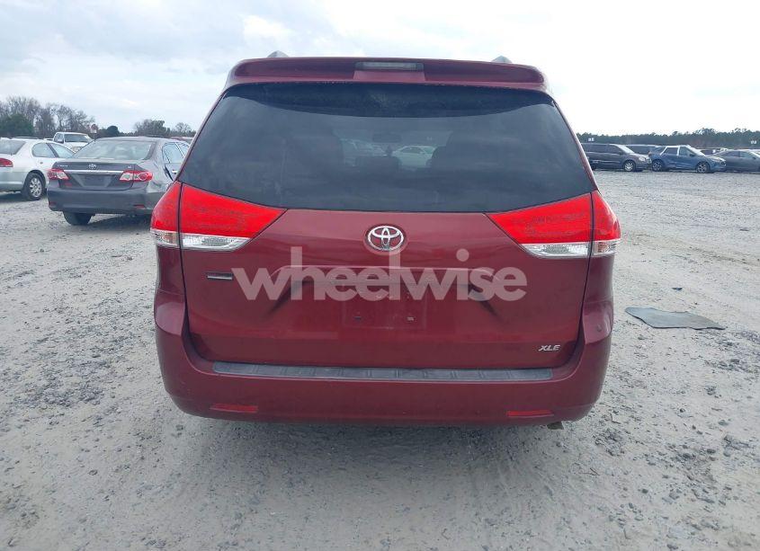 Photo 16 of 2011 Toyota Sienna XLE V6 (VIN 5TDYK3DC9BS001585)