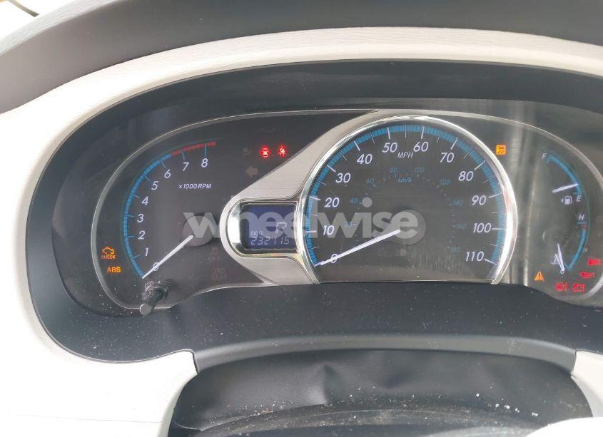 Photo 7 of 2011 Toyota Sienna XLE V6 (VIN 5TDYK3DC9BS001585)