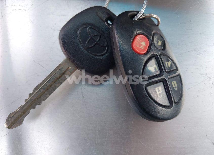 Photo 12 of 2011 Toyota Sienna XLE V6 (VIN 5TDYK3DC9BS039639)