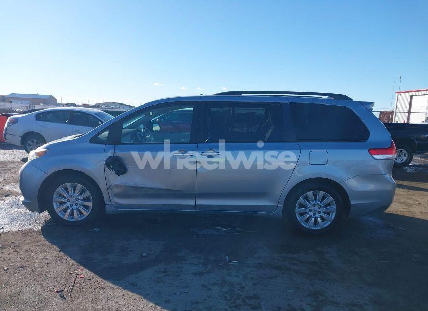 Photo 14 of 2011 Toyota Sienna LIMITED V6 (VIN 5TDYK3DC9BS080935)