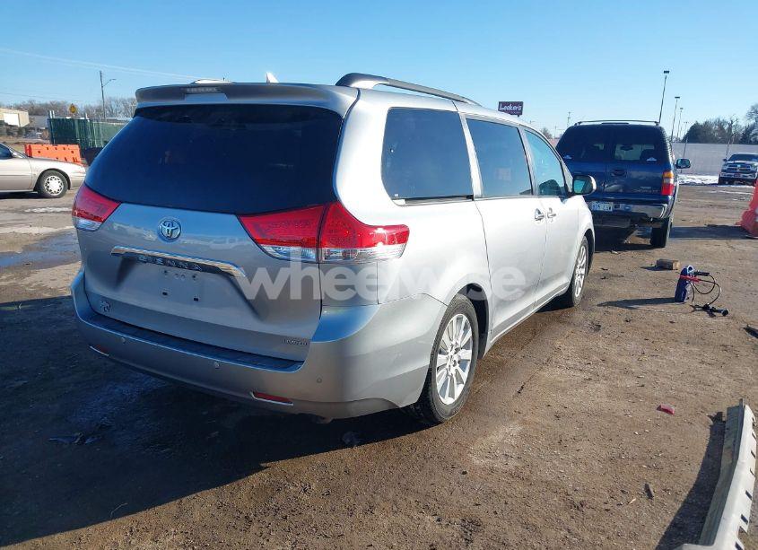 Photo 4 of 2011 Toyota Sienna LIMITED V6 (VIN 5TDYK3DC9BS080935)