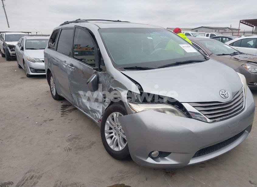 2011 Toyota Sienna XLE V6 (VIN 5TDYK3DC9BS161160) main photo