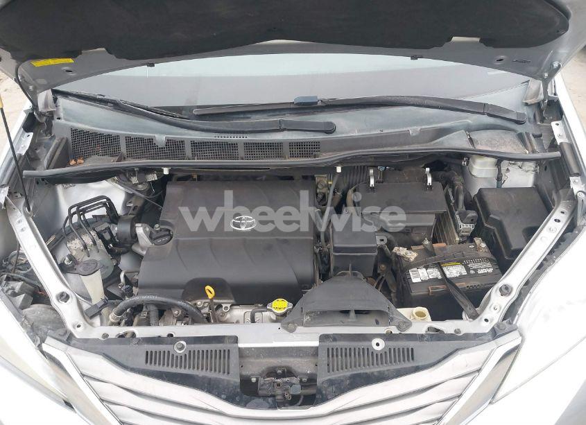 Photo 10 of 2011 Toyota Sienna XLE V6 (VIN 5TDYK3DC9BS161160)