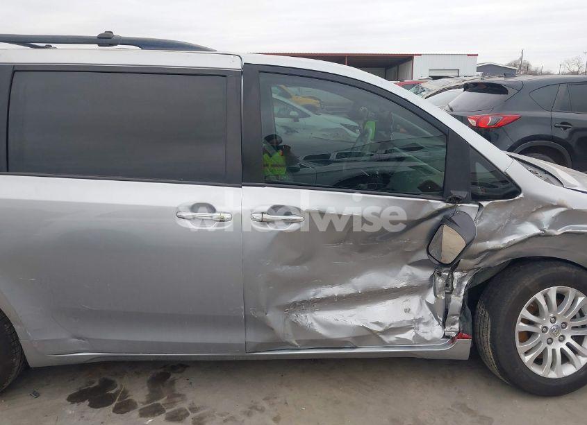 Photo 12 of 2011 Toyota Sienna XLE V6 (VIN 5TDYK3DC9BS161160)