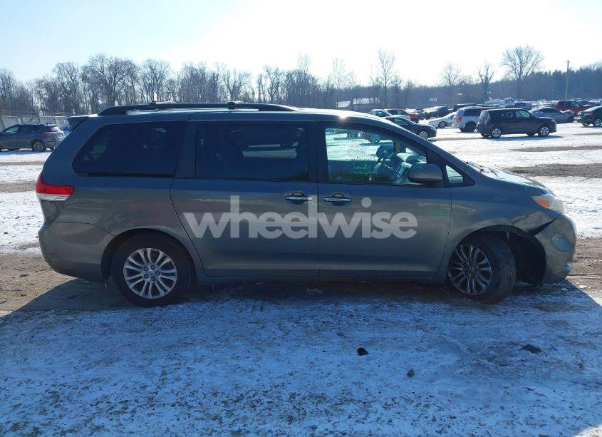 Photo 13 of 2012 Toyota Sienna XLE V6 8 PASSENGER (VIN 5TDYK3DC9CS187680)