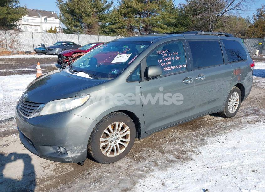 Photo 2 of 2012 Toyota Sienna XLE V6 8 PASSENGER (VIN 5TDYK3DC9CS187680)