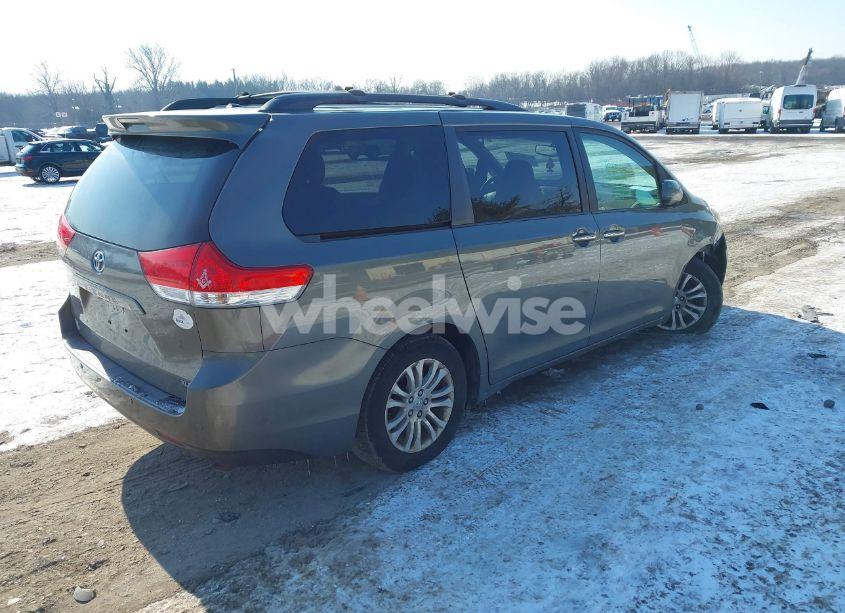 Photo 4 of 2012 Toyota Sienna XLE V6 8 PASSENGER (VIN 5TDYK3DC9CS187680)