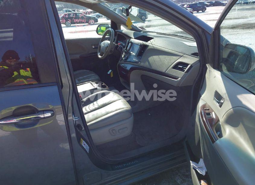 Photo 5 of 2012 Toyota Sienna XLE V6 8 PASSENGER (VIN 5TDYK3DC9CS187680)