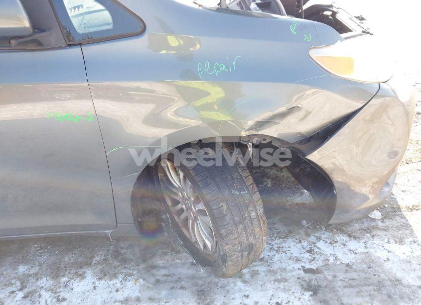 Photo 6 of 2012 Toyota Sienna XLE V6 8 PASSENGER (VIN 5TDYK3DC9CS187680)