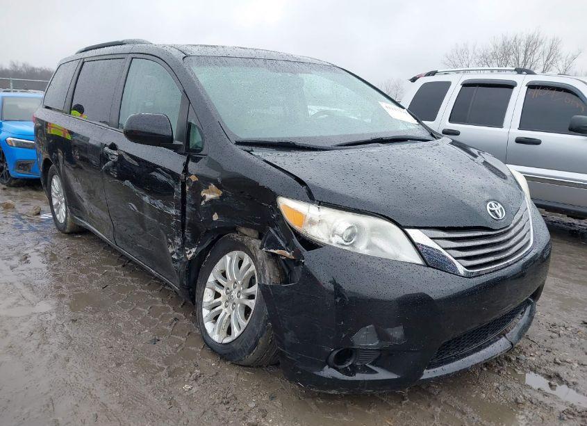 2012 Toyota Sienna XLE/LIMITED (VIN 5TDYK3DC9CS207412) main photo