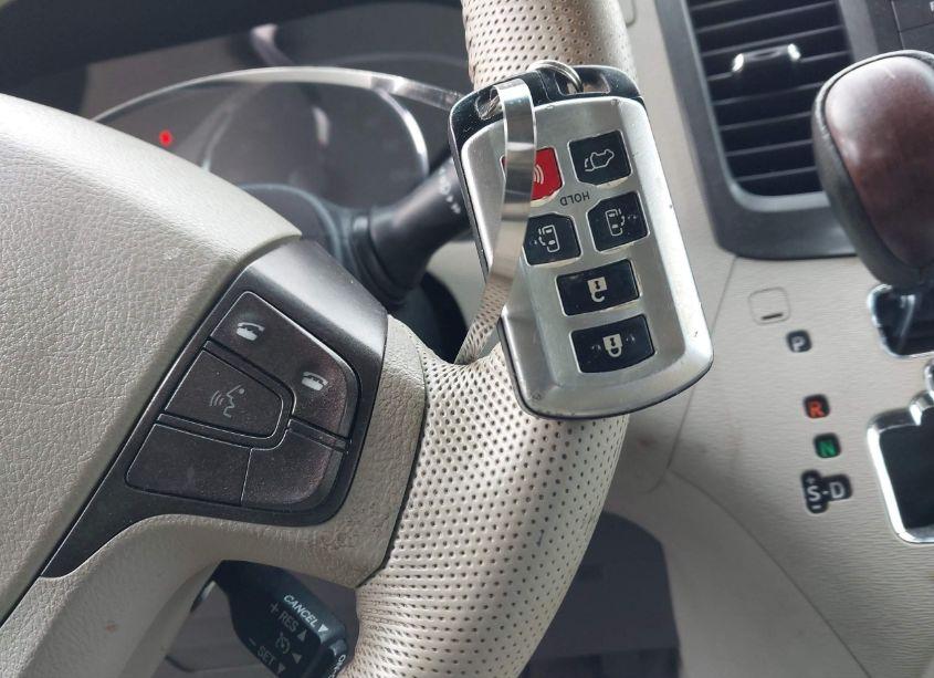 Photo 11 of 2012 Toyota Sienna XLE/LIMITED (VIN 5TDYK3DC9CS207412)