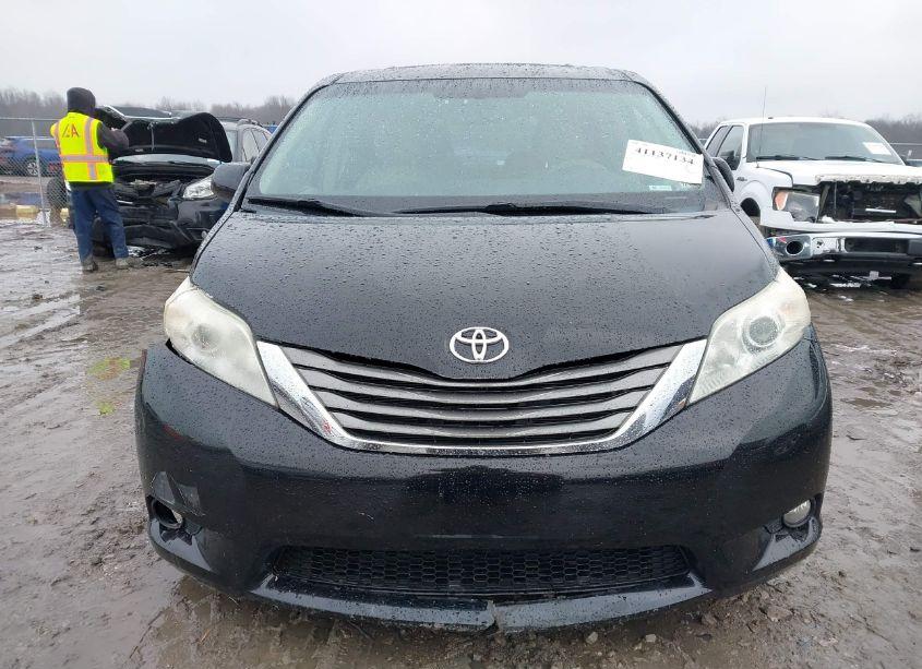 Photo 12 of 2012 Toyota Sienna XLE/LIMITED (VIN 5TDYK3DC9CS207412)