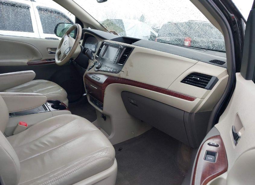 Photo 5 of 2012 Toyota Sienna XLE/LIMITED (VIN 5TDYK3DC9CS207412)