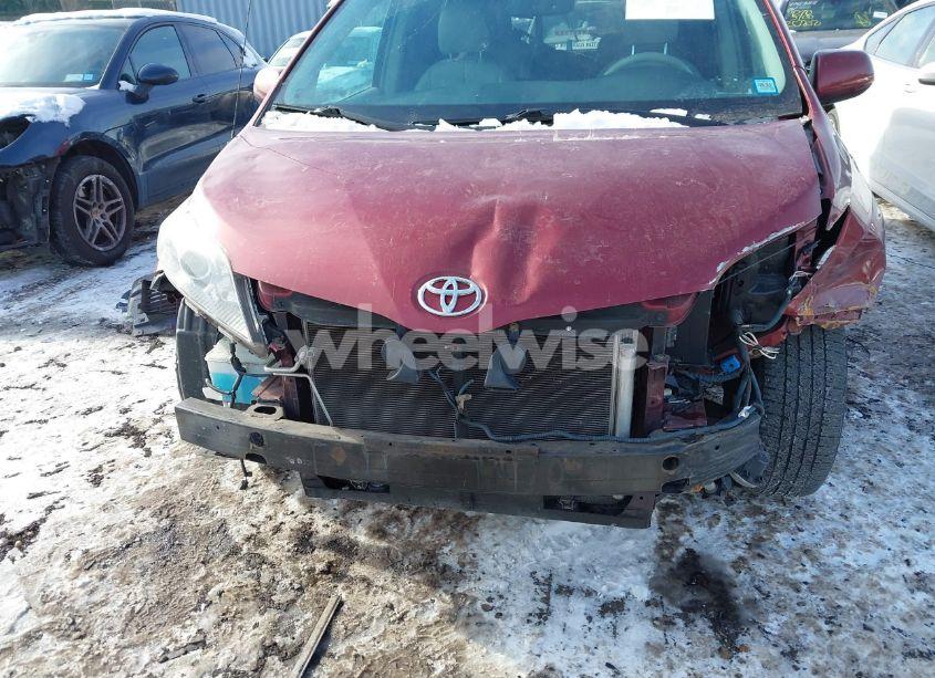 Photo 12 of 2012 Toyota Sienna XLE V6 8 PASSENGER (VIN 5TDYK3DC9CS264919)