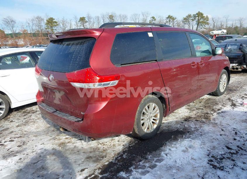 Photo 4 of 2012 Toyota Sienna XLE V6 8 PASSENGER (VIN 5TDYK3DC9CS264919)