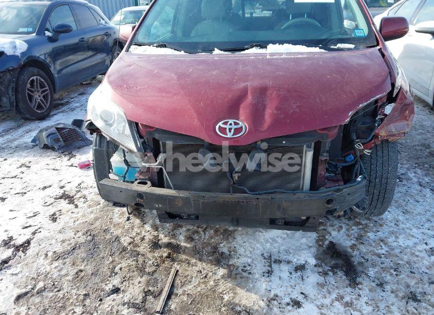 Photo 6 of 2012 Toyota Sienna XLE V6 8 PASSENGER (VIN 5TDYK3DC9CS264919)