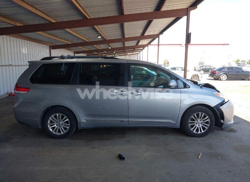 Photo 14 of 2013 Toyota Sienna XLE V6 8 PASSENGER (VIN 5TDYK3DC9DS305552)