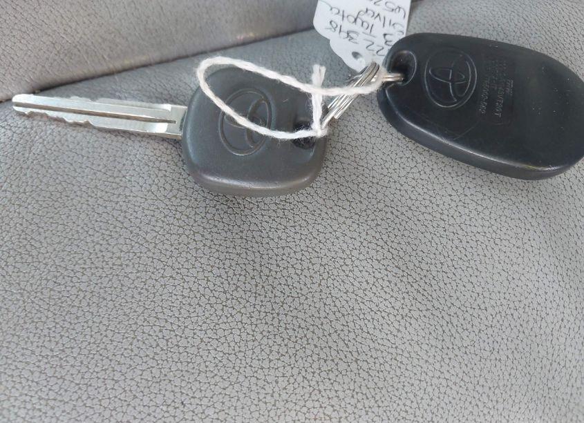 Photo 11 of 2013 Toyota Sienna XLE V6 8 PASSENGER (VIN 5TDYK3DC9DS371938)