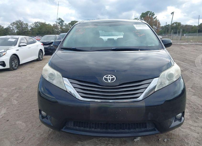Photo 12 of 2013 Toyota Sienna XLE V6 8 PASSENGER (VIN 5TDYK3DC9DS392563)
