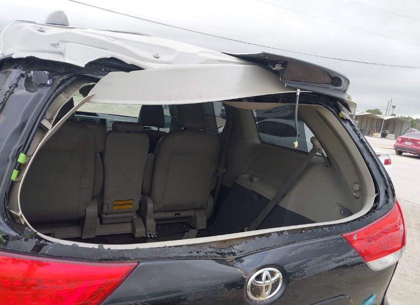 Photo 17 of 2013 Toyota Sienna XLE V6 8 PASSENGER (VIN 5TDYK3DC9DS392563)