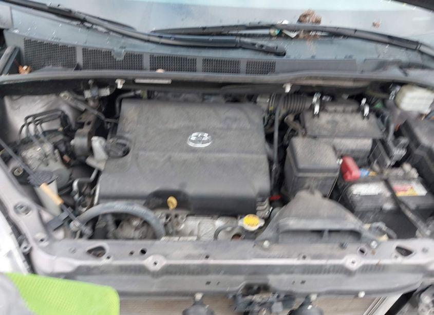 Photo 10 of 2013 Toyota Sienna XLE/LIMITED (VIN 5TDYK3DC9DS400709)